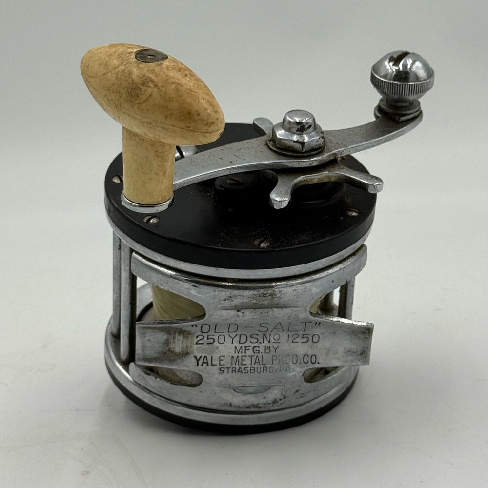 Yale Old Salt Model 1250 250 Yard Spinning Fishing Reel - Working,